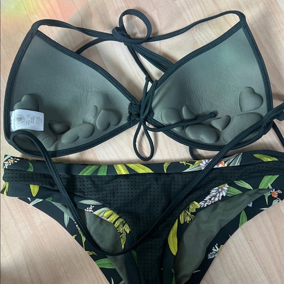 Body Glove Black Floral Bikini - Picture 3 of 5